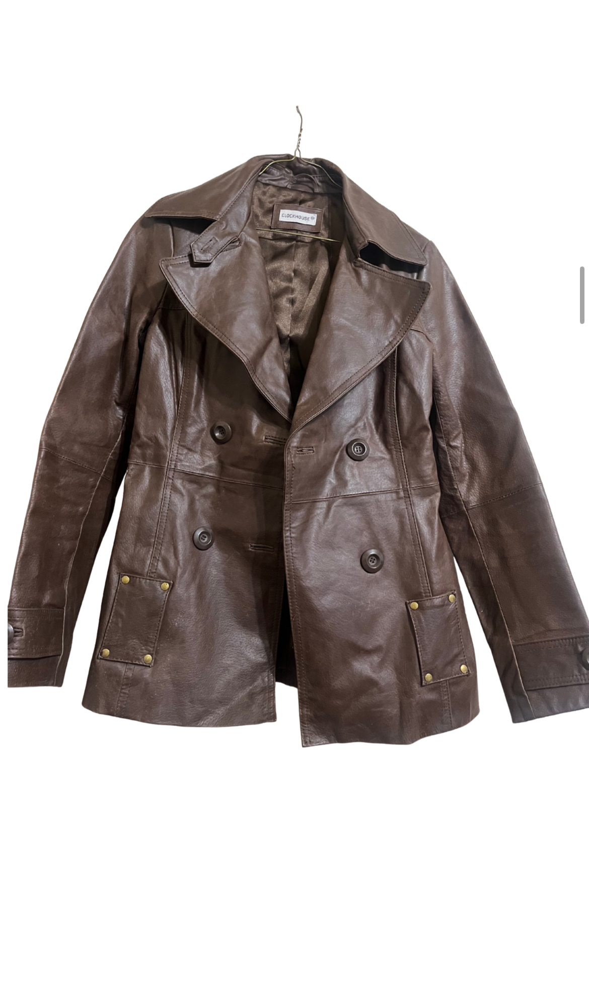 Chaqueta estilo trench en piel sintética color chocolate